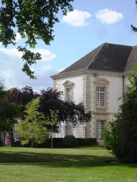 Jardins de l'Htel de Ville  Vitry-le-Franois